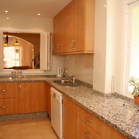 Jardines De Santa Maria Apartment Marbella